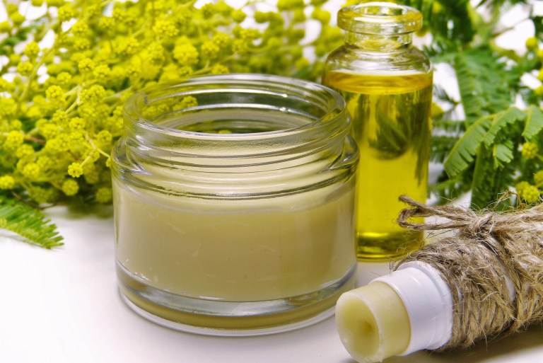 monsoon skin-care tips for dry skin, skin care tips for monsoon, hair and skin care tips for monsoon, monsoon skin and hair care tips, Monsoon Skin Care Tips